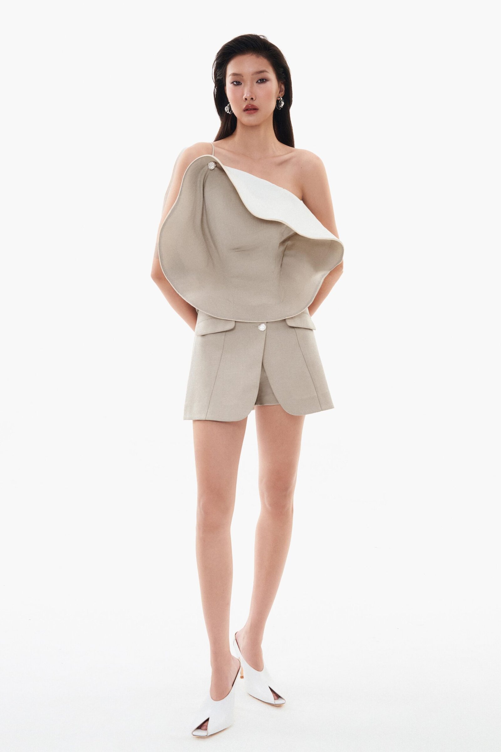 CANVAS GREY PETAL TOP