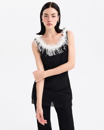 MONOCHROME TASSEL NECK TOP