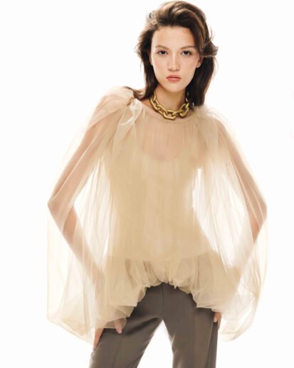 VOLUMINOUS MESH TOP